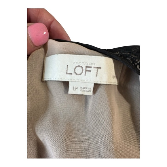 LOFT Black and Beige Lace Blouse Size PL - Picture 6 of 6
